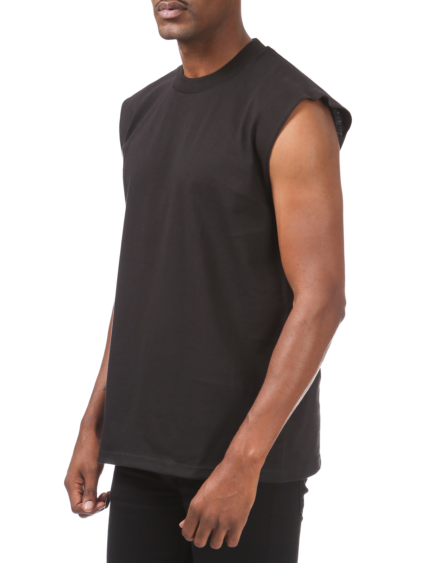 sleeveless muscle shirts